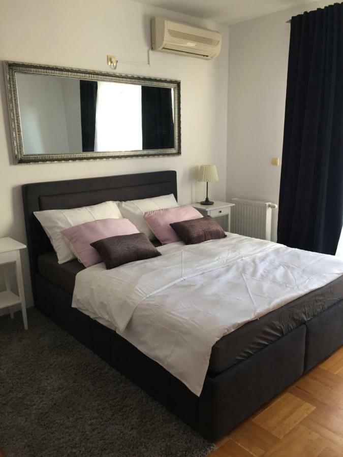 Studio Apartman Lara *** Eszék Kültér fotó