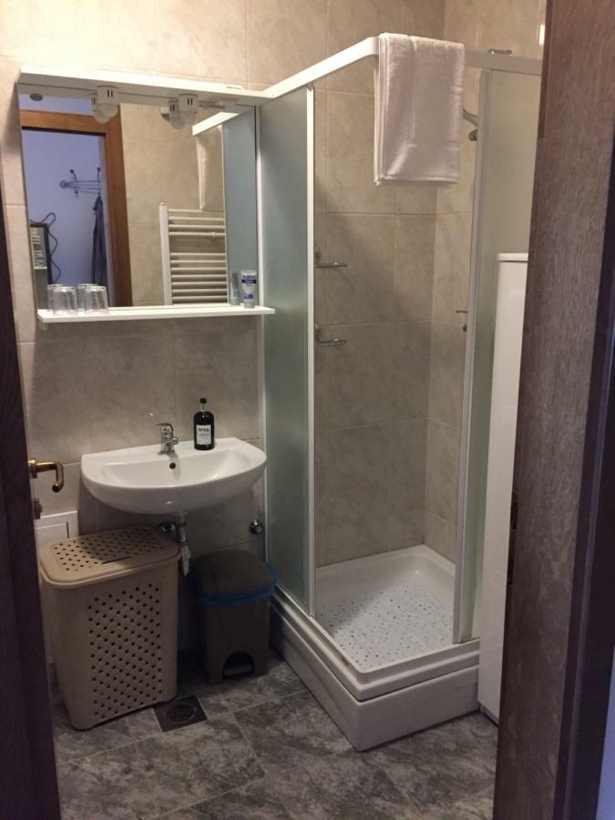 Studio Apartman Lara *** Eszék Kültér fotó